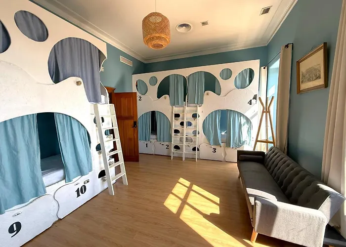 Sunset DestinationHostel